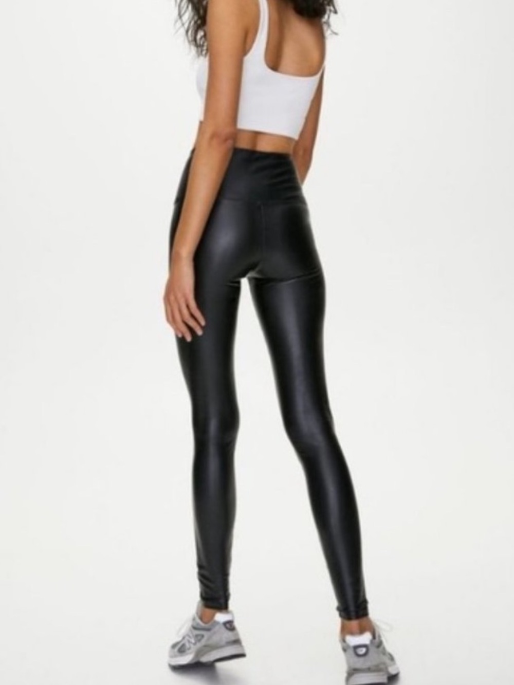 Aritzia Wilfred Free Faux Leather Daria Leggings Size S Ankle Pants